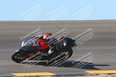 media/Nov-06-2023-Moto Forza (Mon) [[ce023d0744]]/2-Advanced Group/Session 2 (Bowl Speed Pans)/